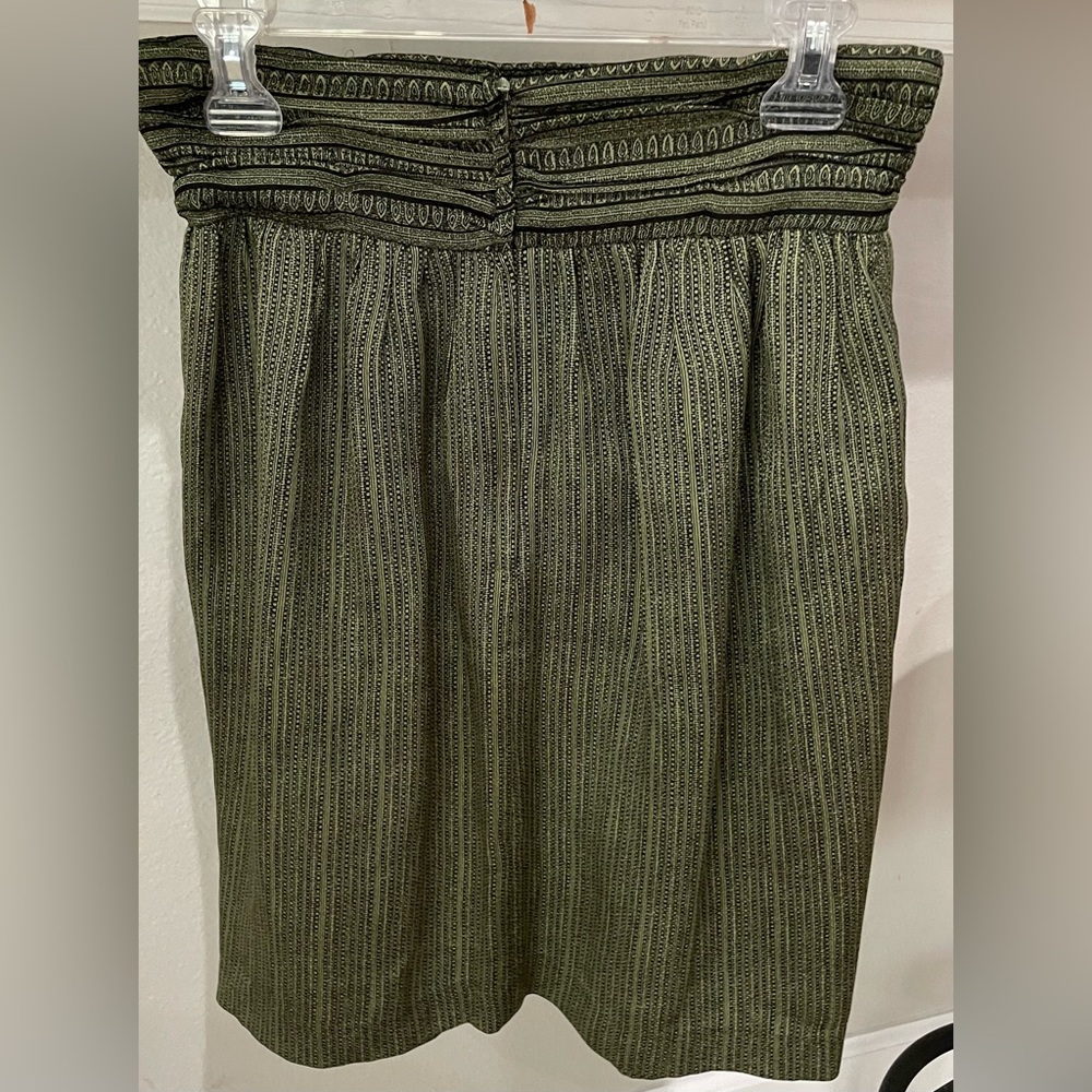 Paul Alexander silk skirt. - Picture 2 of 4
